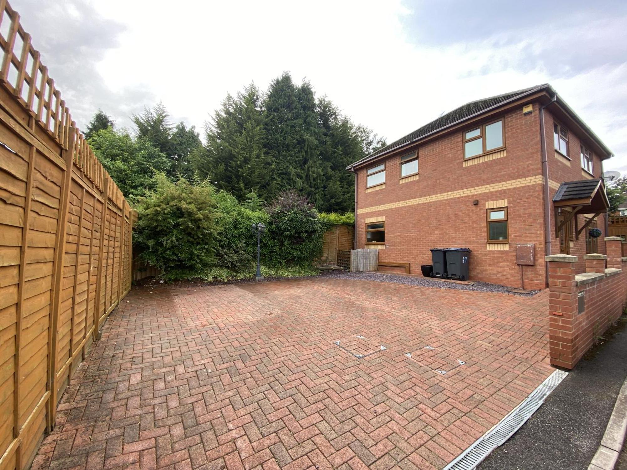 Cosy 3 Bedroom 2 Bathroom House With Parking Sheldon  Exterior photo