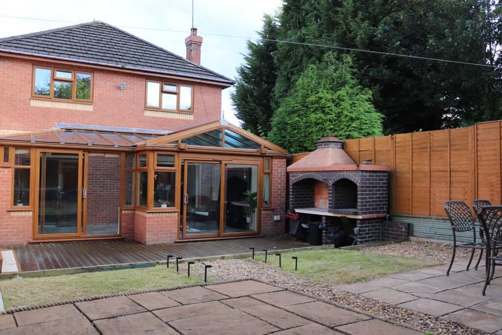 Cosy 3 Bedroom 2 Bathroom House With Parking Sheldon  Exterior photo